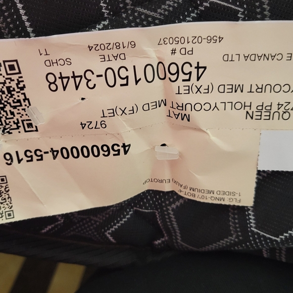 Addidas Yeezys - Picture 6 of 6